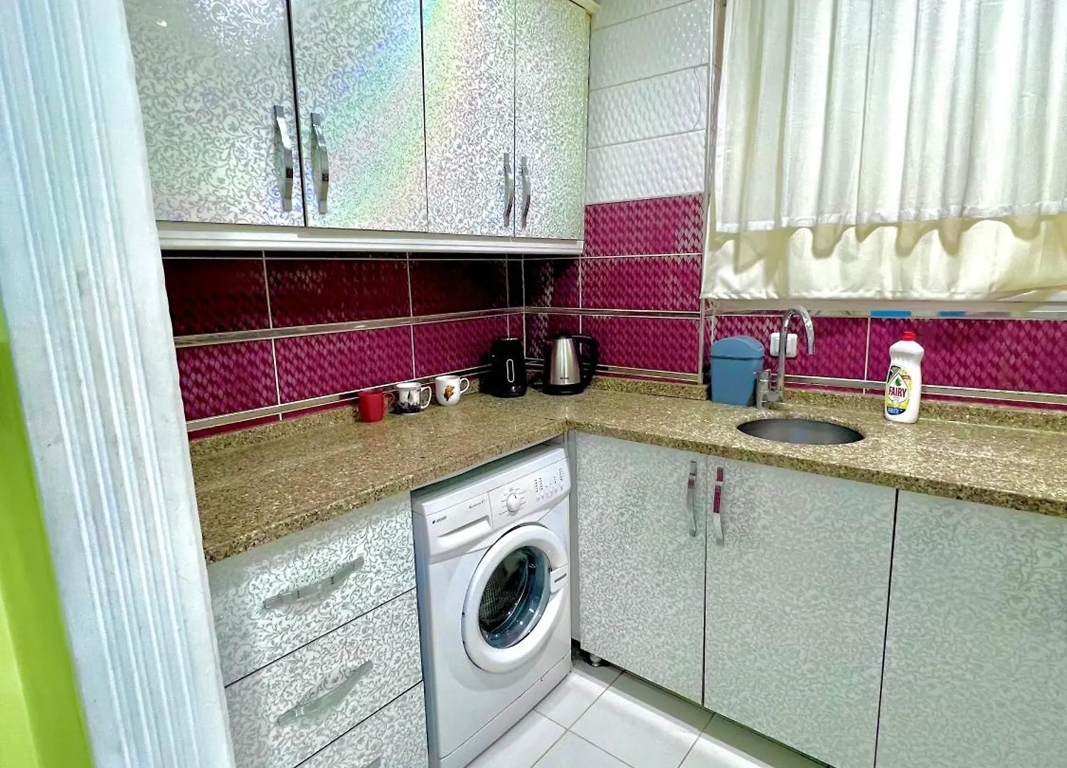 8 Kisilik Sueper Konum Sueper Daire Istanbul Turkey